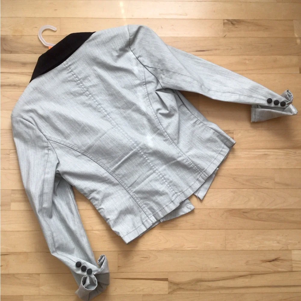 Rock & Republic Women's Gray Blazer with Black Collar - Picture 6 of 12